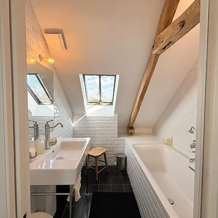 Holiday home Superbe Grange Et Son Bain Nordique, Endroit Paisible Du Perche
