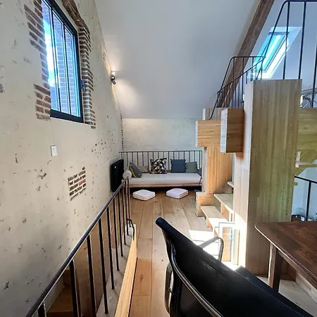Holiday home Superbe Grange Et Son Bain Nordique, Endroit Paisible Du Perche *